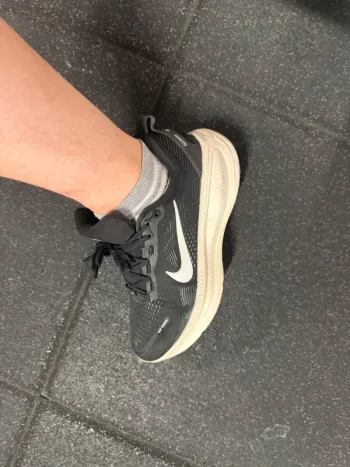 Gebrauchtes Nike Vomero 18 bike — Bild 2 von 9