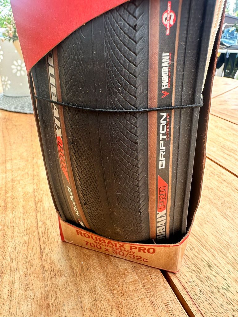 Used Specialized Tyres 2025 bike — image 3 of 3