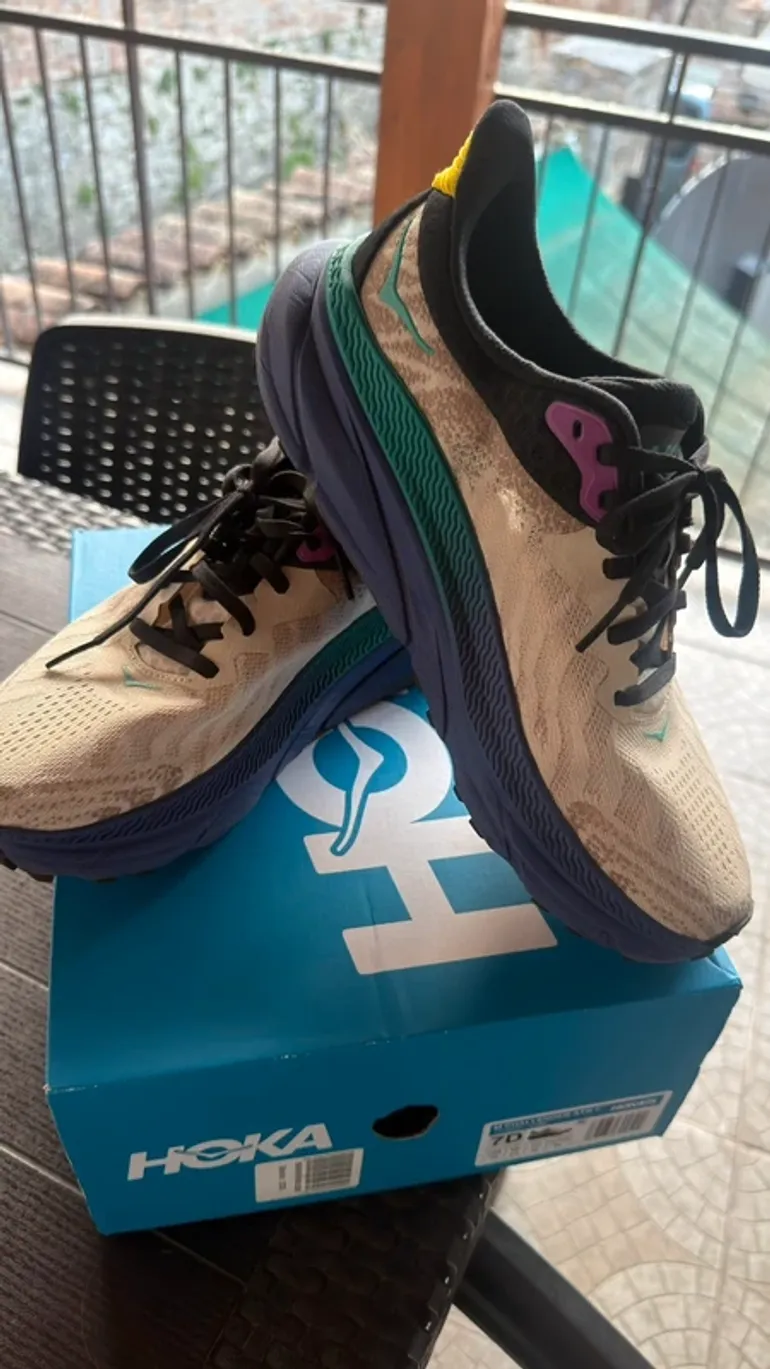 Used Hoka Scarpe bike — image 2 of 4
