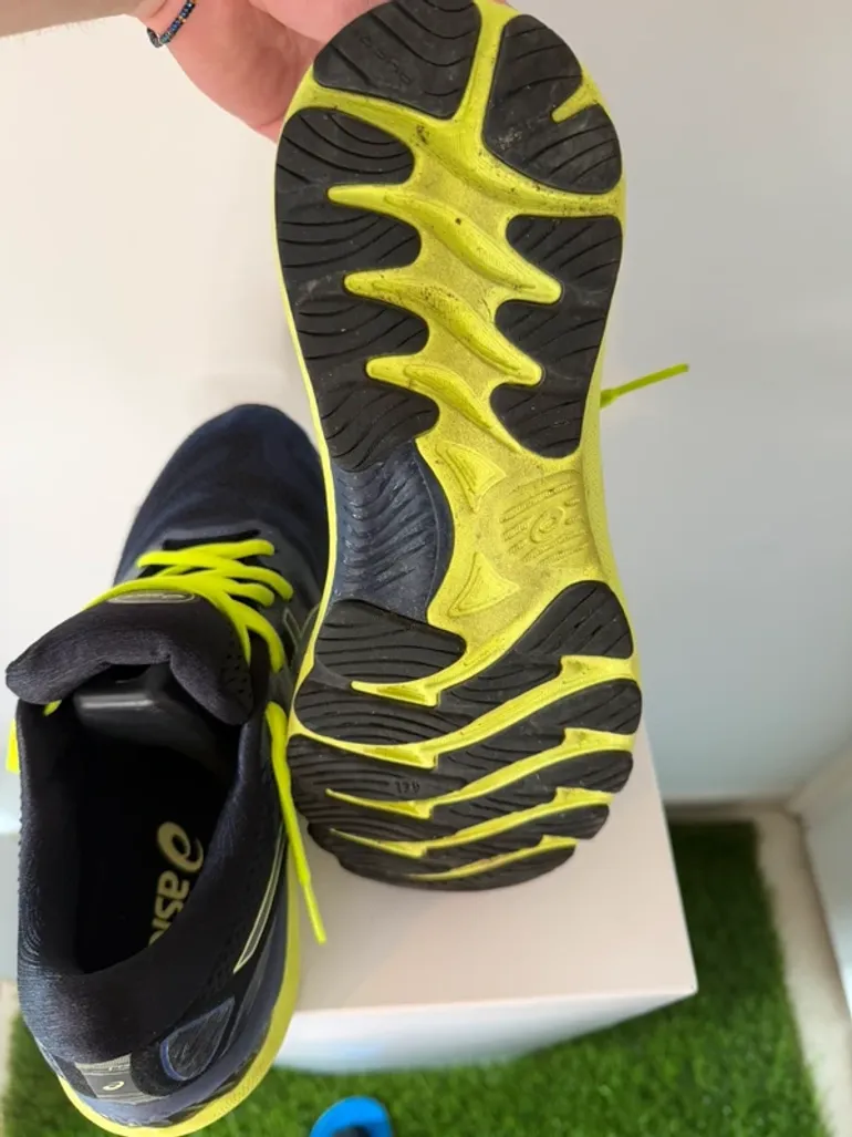 Used Asics Gel-Nimbus 23 bike — image 6 of 6