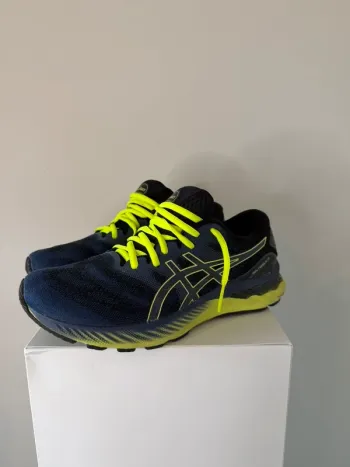 Used Asics Gel-Nimbus 23 bike
