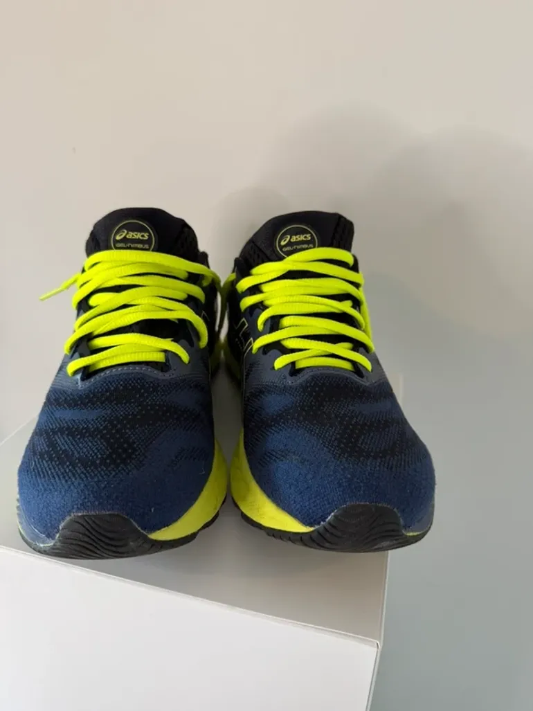 Used Asics Gel-Nimbus 23 bike — image 4 of 6