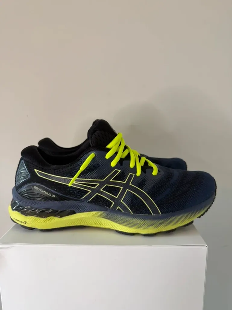 Used Asics Gel-Nimbus 23 bike — image 3 of 6