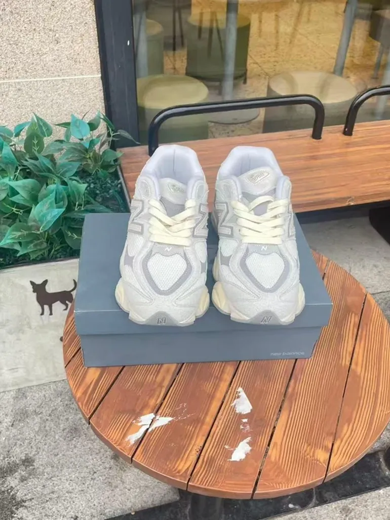 Used New Balance 9060 bike — image 4 of 5