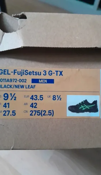 Used Asics Gel-FujiSetsu 3 Gore-Tex bike — image 4 of 4