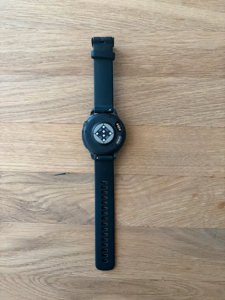 Used Garmin Venu 4 bike — image 5 of 5