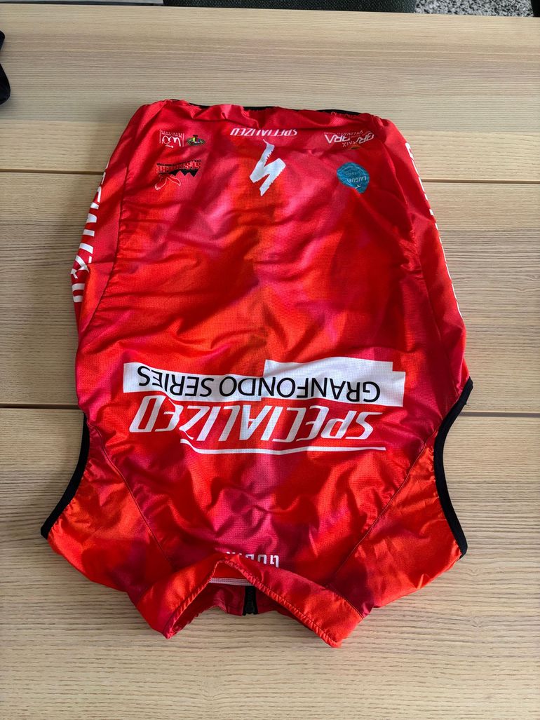 Used Gobik Smanicato Antivento Gilet 2025 bike — image 4 of 5