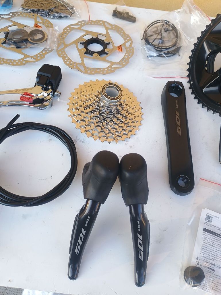 Used Shimano 105 Di2 R7170 12-speed Disk 2026 bike — image 4 of 7