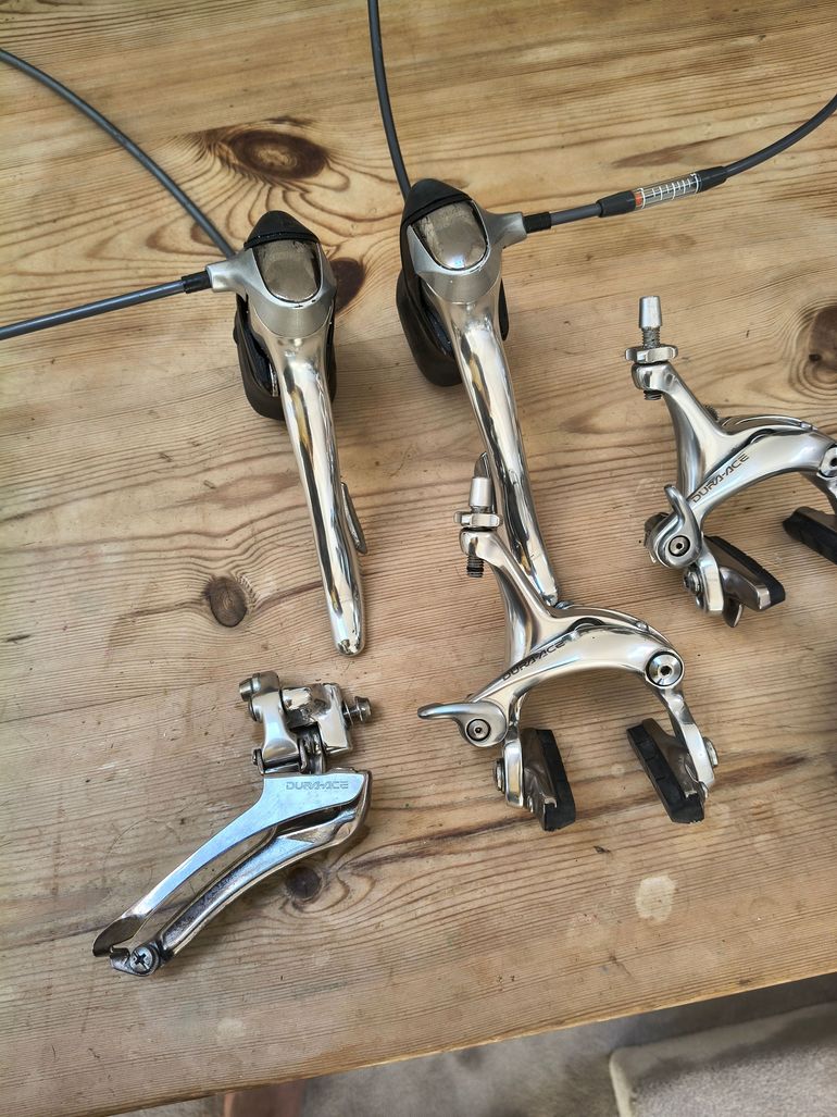 Used Shimano Dura-Ace 7700 9-Speed Groupset bike — image 2 of 20