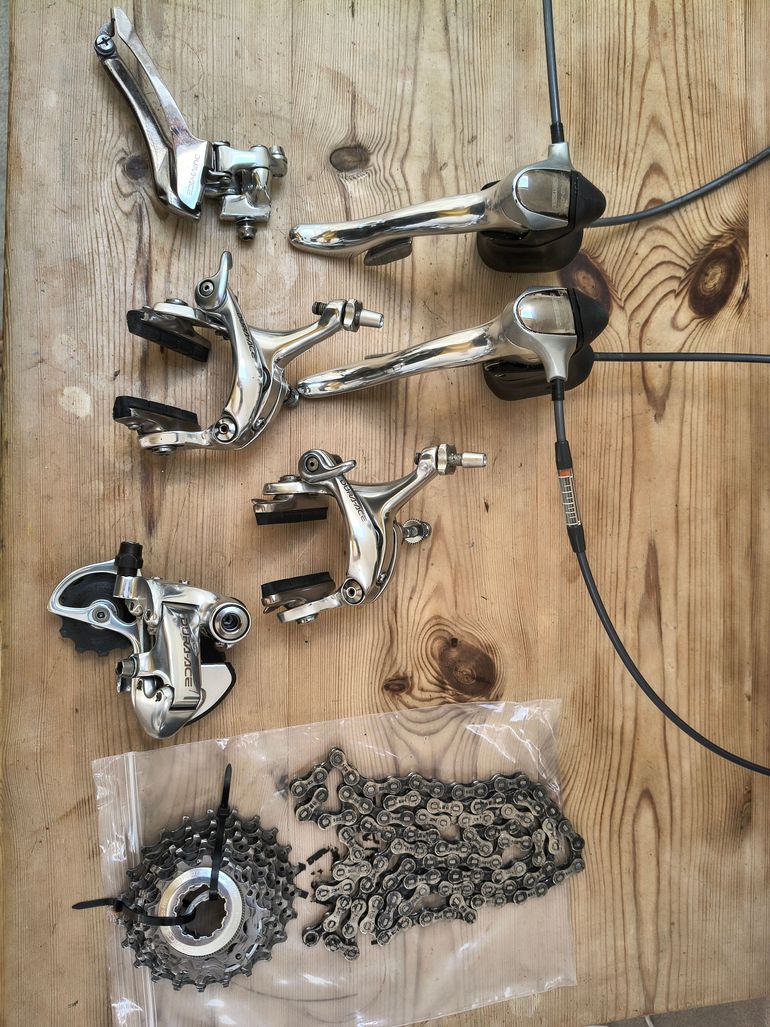 Used Shimano Dura-Ace 7700 9-Speed Groupset bike — image 1 of 20
