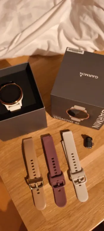 Used Garmin Vivoactive 4S bike — image 2 of 3