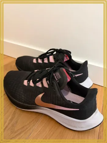 Nike Schuhe Damen 39 bike usato — immagine 2 di 13