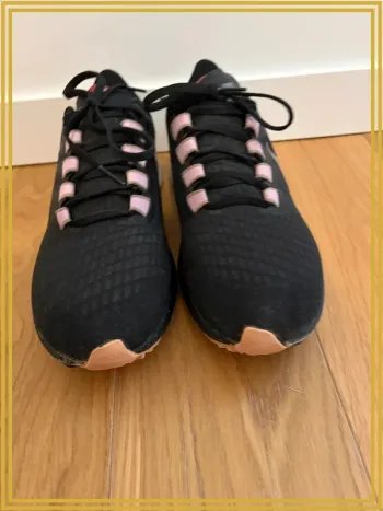 Nike Schuhe Damen 39 bike usato — immagine 11 di 13