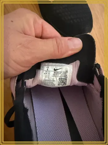 Nike Schuhe Damen 39 bike usato — immagine 13 di 13