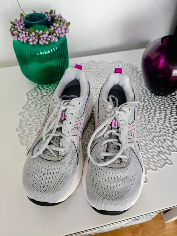 Used Asics Amplifoam bike — image 2 of 5