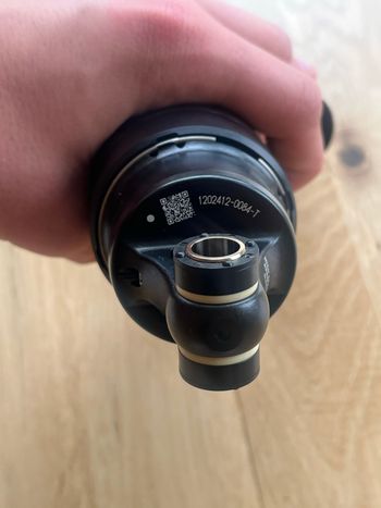 Used Fox x2 Factory 205x65 trunnion 2025 bike — image 6 of 6
