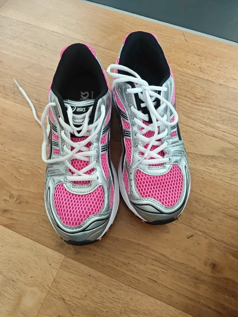 Used Asics Gel Kayano 14 bike — image 13 of 13