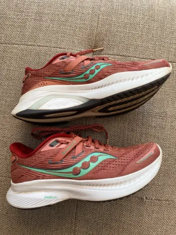 Used Saucony Guide 11 bike