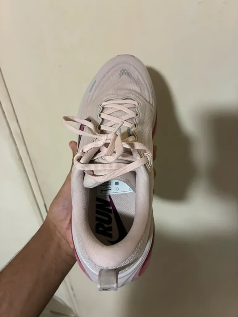 Tweedehands Nike Vomero Plus bike — afbeelding 4 van 11
