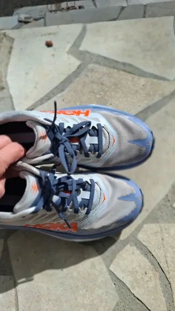 Used Hoka Torrent 4 2026 bike — image 3 of 5