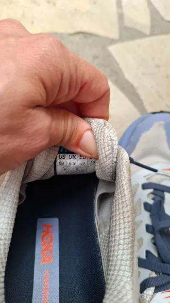 Used Hoka Torrent 4 2026 bike — image 4 of 5