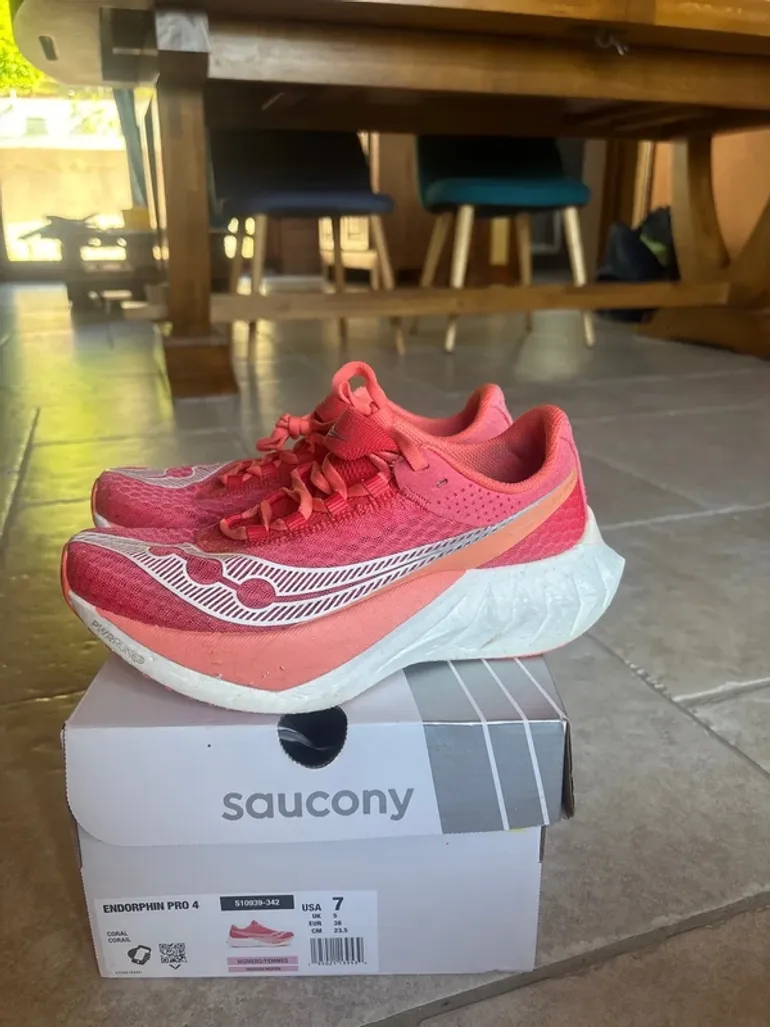 Used Saucony Endorphin Pro 4 bike — image 3 of 5