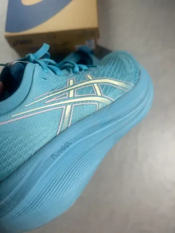 Used Asics Gel Nimbus 27 bike — image 2 of 4