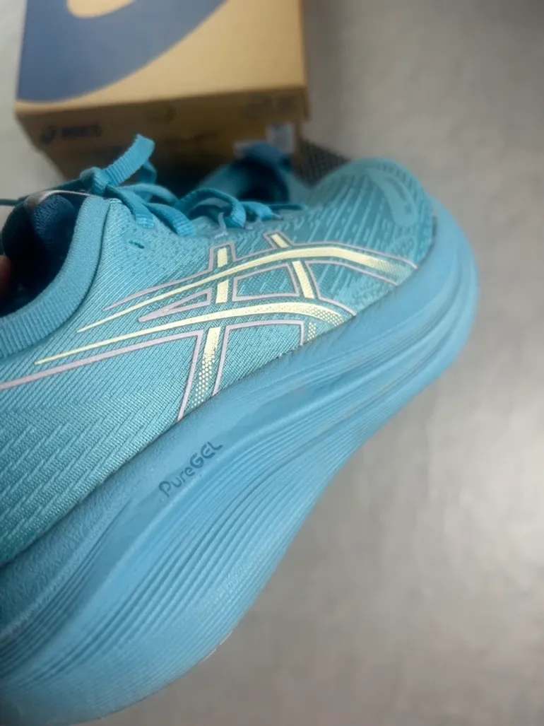 Used Asics Gel Nimbus 27 bike — image 2 of 4