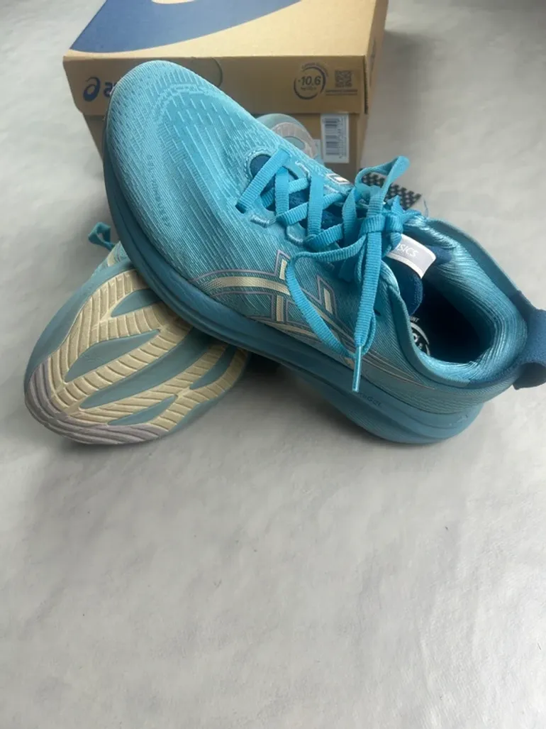 Used Asics Gel Nimbus 27 bike — image 3 of 4