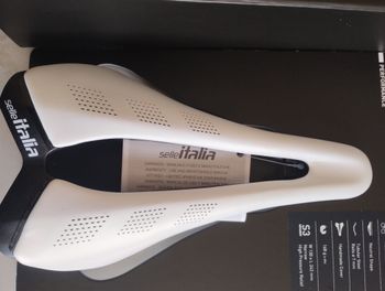 Used Selle Italia SLR ADVAN OPAL WHITE 2026 bike — image 2 of 6