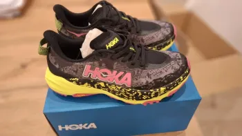 Hoka Speedgoat 6 bike usato — immagine 5 di 8