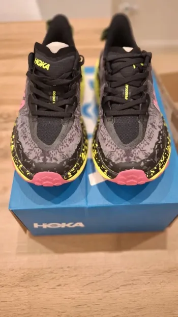 Hoka Speedgoat 6 bike usato — immagine 2 di 8