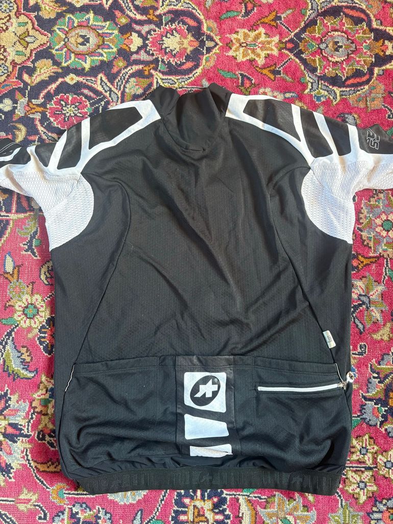 Używany Assos S5 Uno Jersey Size Large bike — zdjęcie 2 z 4