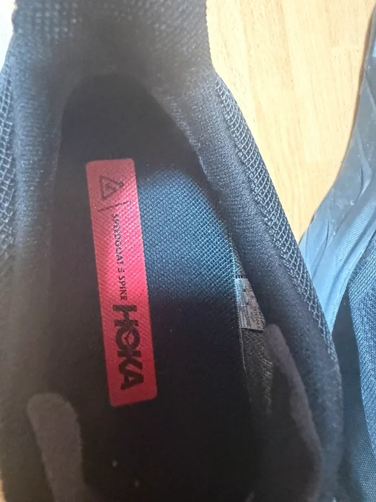 Used Hoka Gore-Tex Vibram bike — image 4 of 5