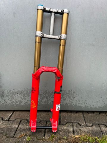 Fox FACTORY 40 2018 Fork usato