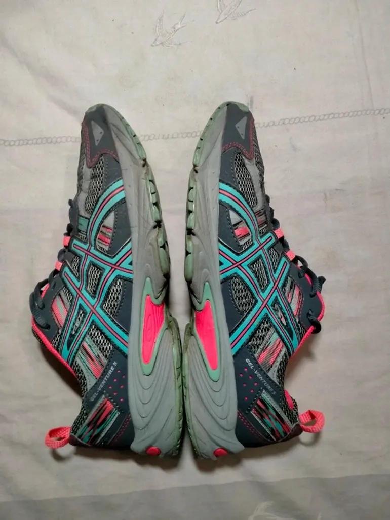 Used Asics Gel-Venture 5 bike — image 8 of 13