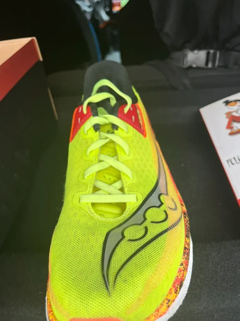 Brugt Saucony Endorphin Azura bike — billede 2 af 4