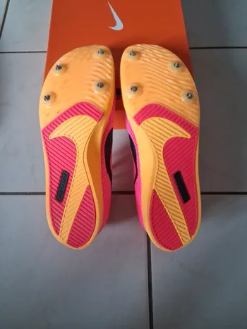 Nike Zoom Rival Distance bike usato — immagine 4 di 9