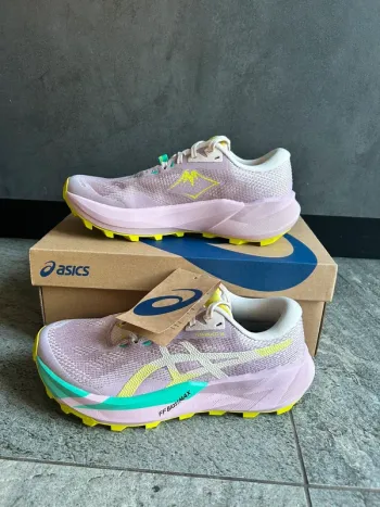 Brugt Asics Trabuco 14 bike