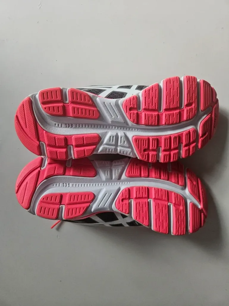 Used Asics Gel bike — image 3 of 5