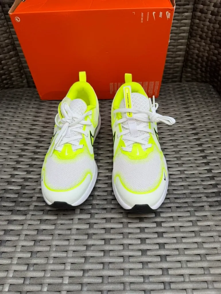 Nike Cosmic Runner bike d'occasion — image 2 sur 3