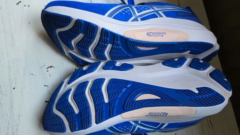 Used Asics Gel Kayano 32 bike — image 8 of 8