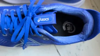 Used Asics Gel Kayano 32 bike — image 2 of 8