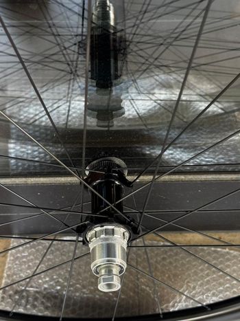Fulcrum Wind 57 Carbon Wheelset 2025 bike d'occasion — image 8 sur 9
