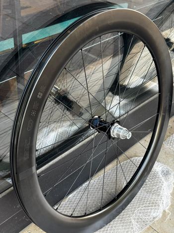 Fulcrum Wind 57 Carbon Wheelset 2025 bike d'occasion — image 6 sur 9