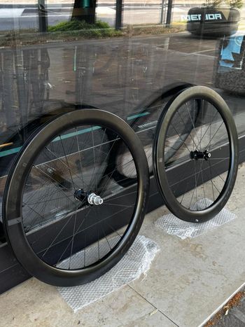 Fulcrum Wind 57 Carbon Wheelset 2025 bike d'occasion — image 2 sur 9