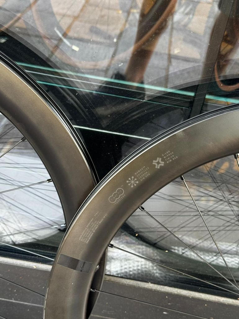 Fulcrum Wind 57 Carbon Wheelset 2025 bike d'occasion — image 3 sur 9