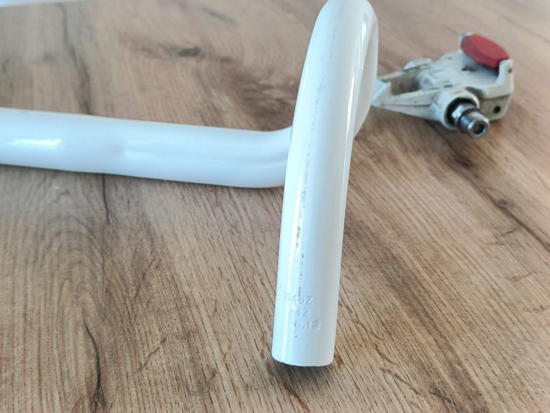 Used Colnago HB02 White 42cm Road Handlebars Aluminium Alloy 2013 bike — image 16 of 23