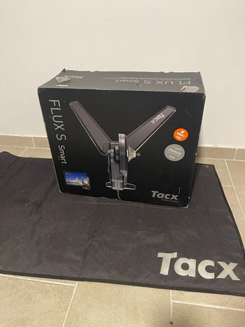 Tweedehands Tacx Flux S Smart Trainer bike — afbeelding 3 van 3