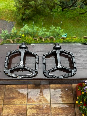 Used Oneup Aluminium Flat Pedals bike